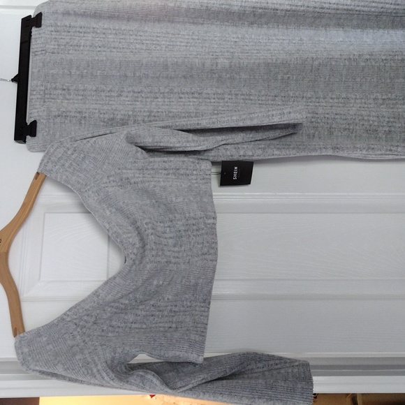 2 piece crop top and skirt - Picture 3 of 4